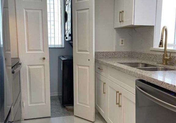 285-enfield-place-mississauga-ontario-w12393137