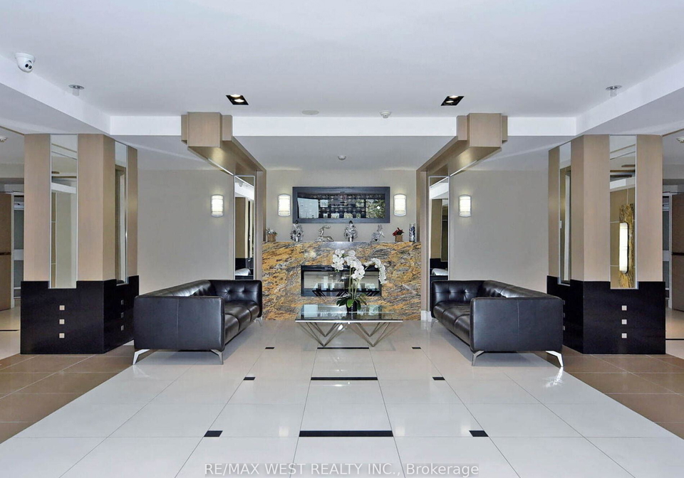 1060-sheppard-avenue-york-ontario-w12393205