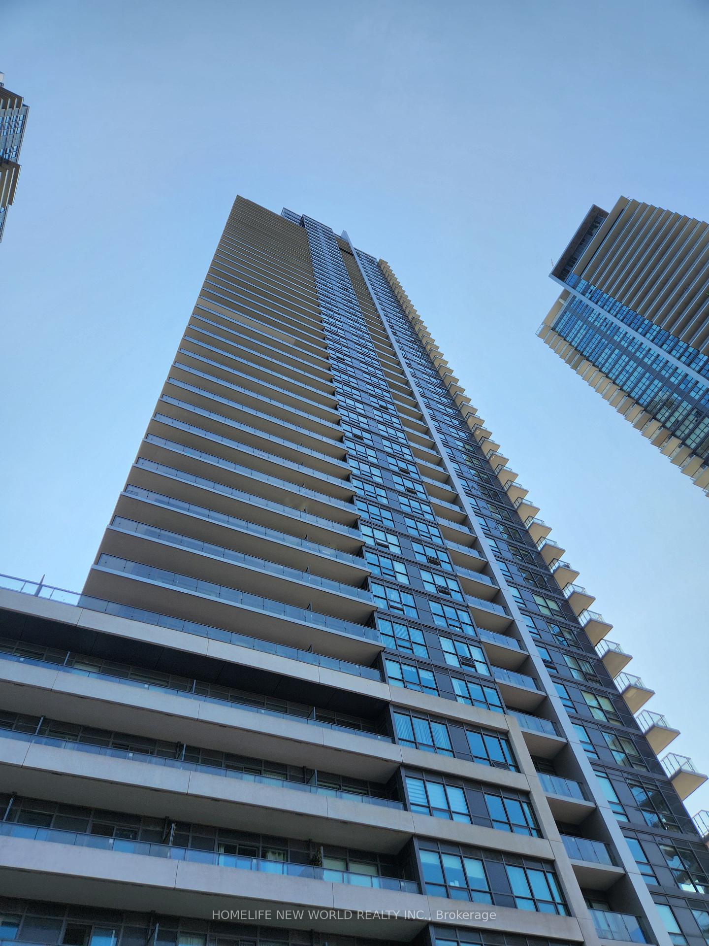 2220-lake-shore-boulevard-w-etobicoke-ontario-w12393214