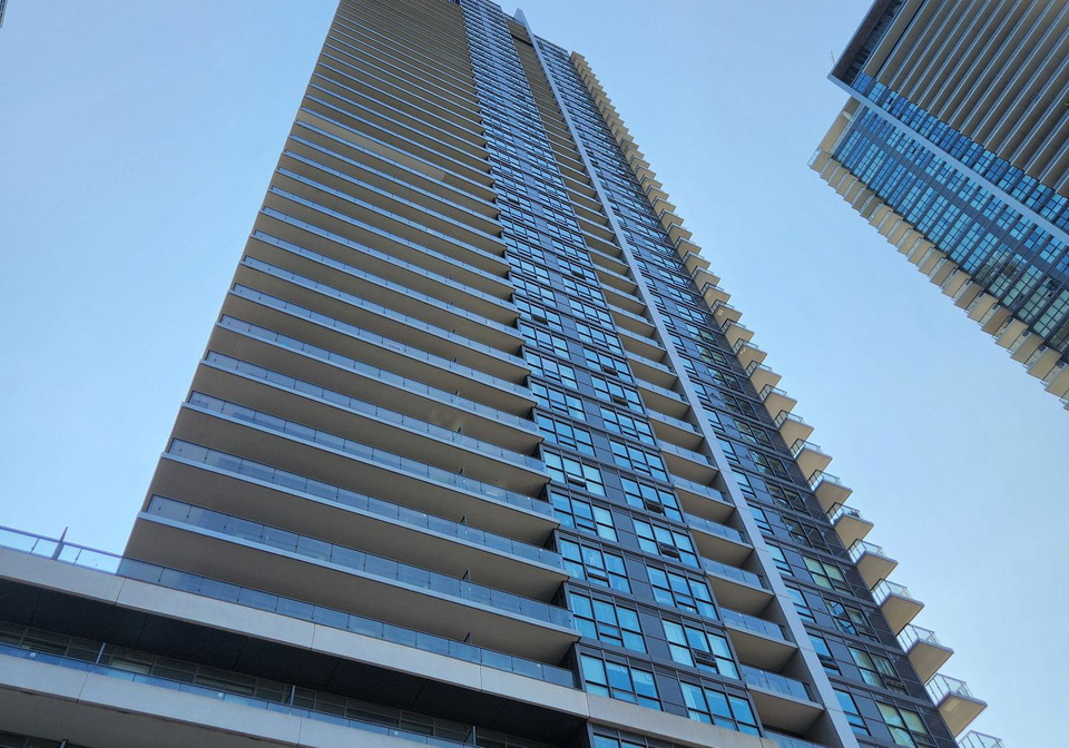 2220-lake-shore-boulevard-w-etobicoke-ontario-w12393214