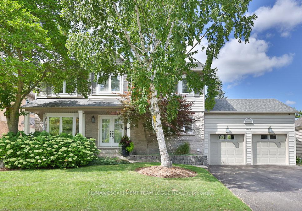 4135-millcroft-park-drive-burlington-ontario-w12393580