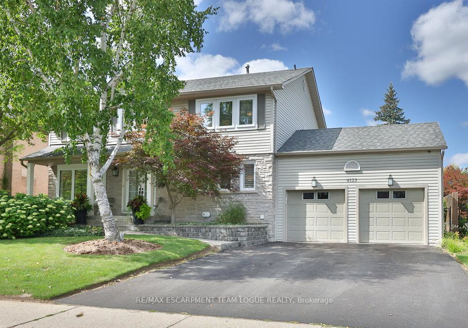 4135-millcroft-park-drive-burlington-ontario-w12393580