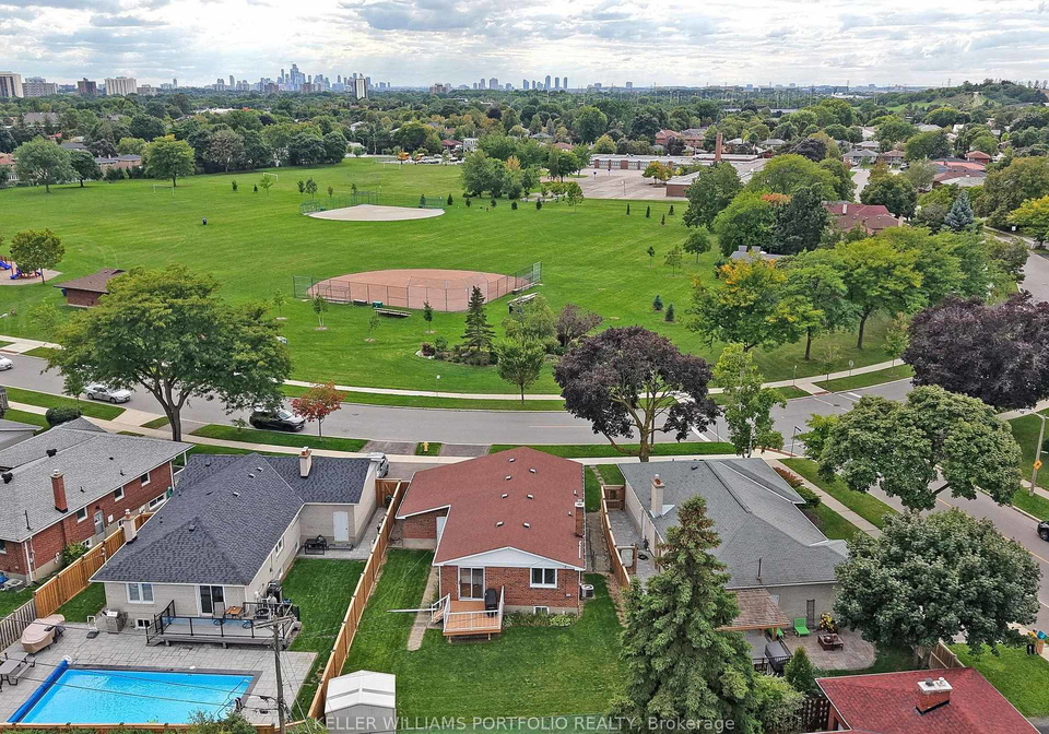 50-dixfield-drive-etobicoke-ontario-w12393882