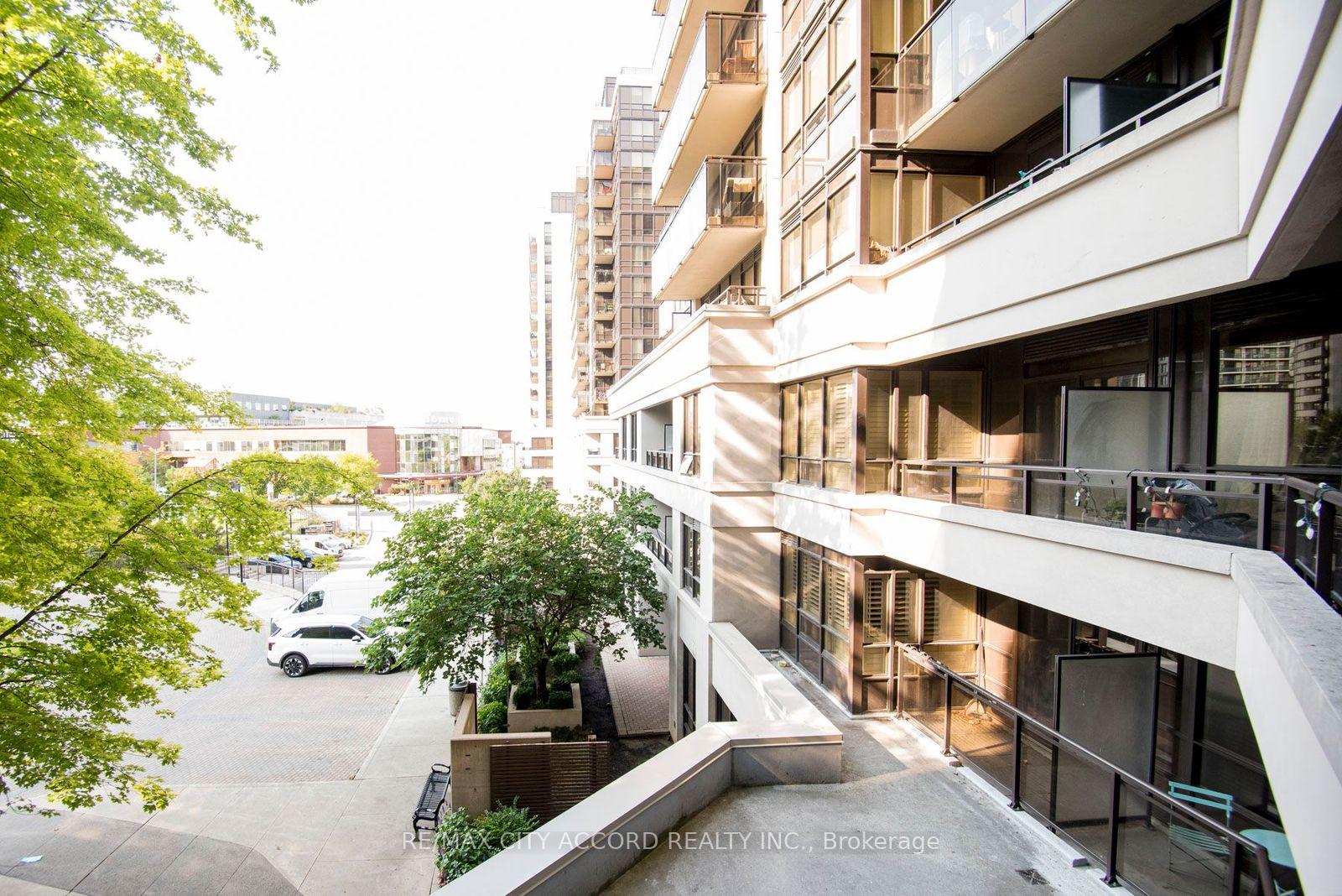 1060-sheppard-avenue-w-york-ontario-w12394497