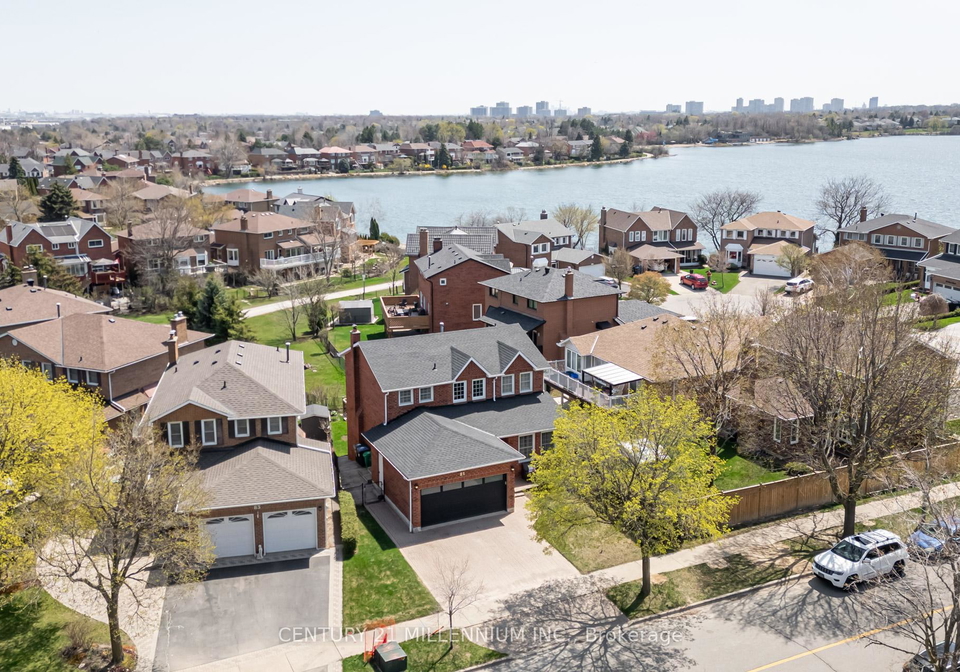 81-philosophers-trail-brampton-ontario-w12394586