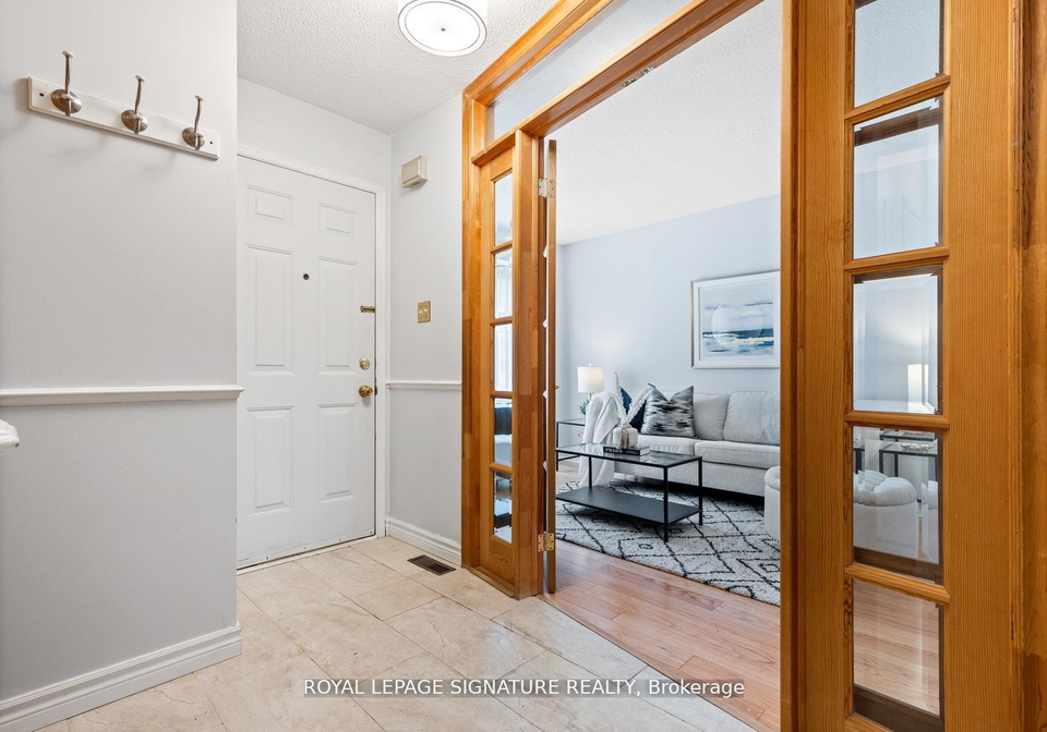 6441-colebrook-crescent-mississauga-ontario-w12394940