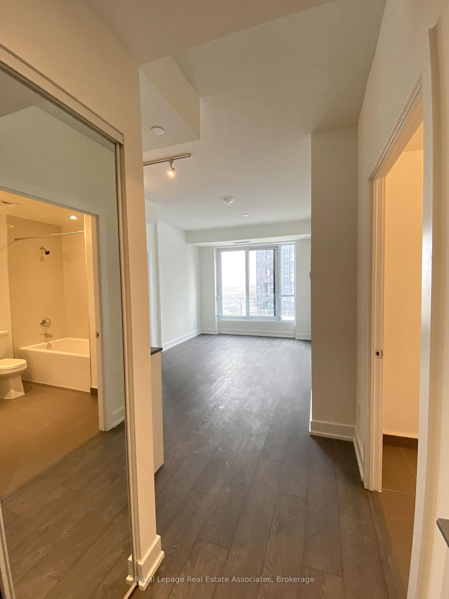 7-mabelle-avenue-etobicoke-ontario-w12395351