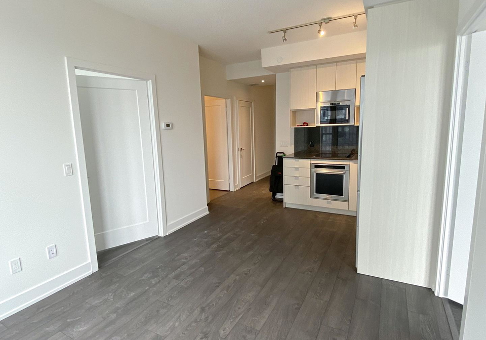 7-mabelle-avenue-etobicoke-ontario-w12395351