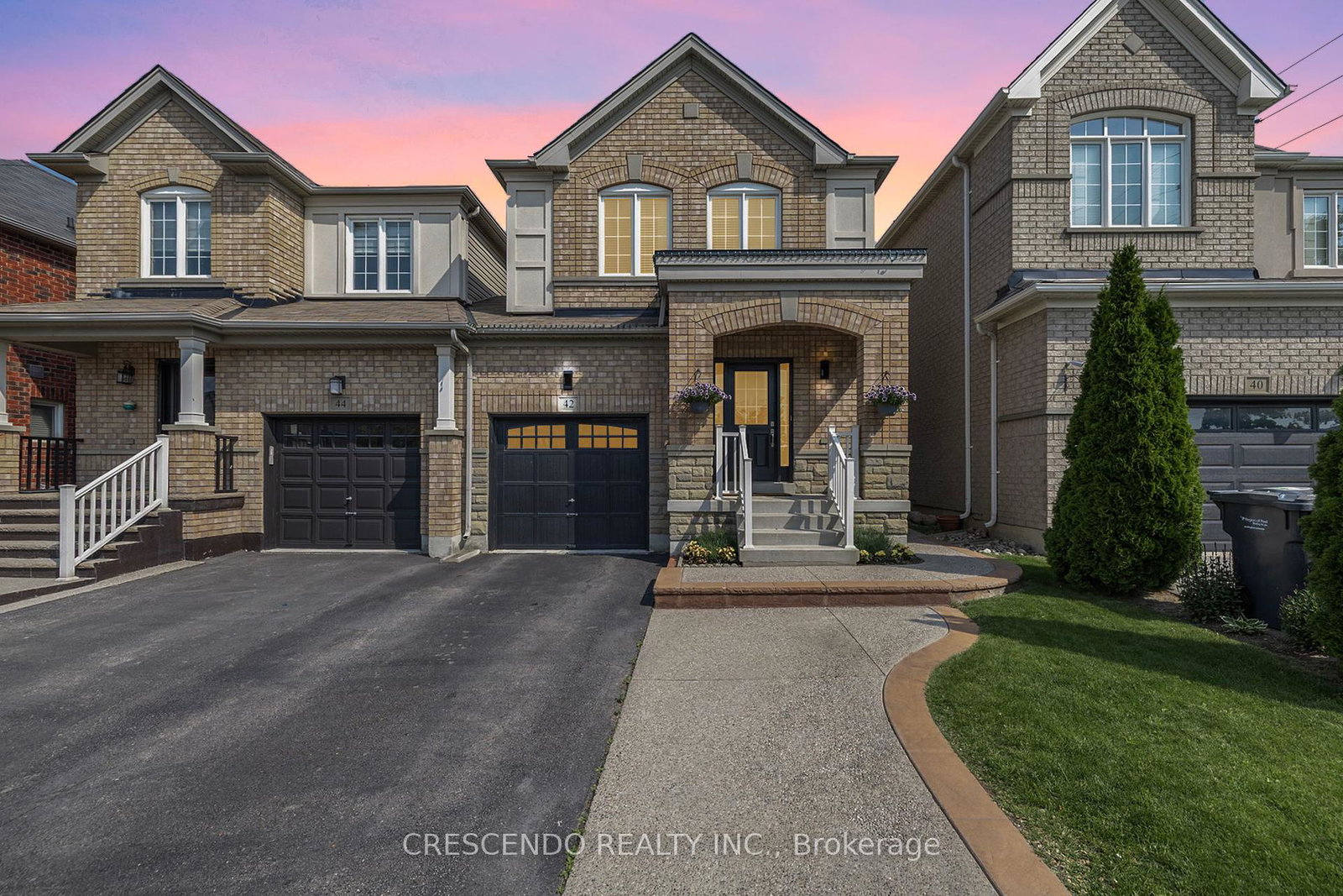 42-napoleon-crescent-brampton-ontario-w12395535