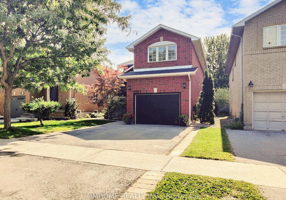 2068-westmount-drive-oakville-ontario-w12395615