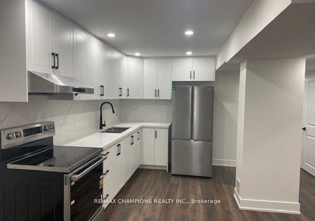 10-seclusion-crescent-brampton-ontario-w12395832