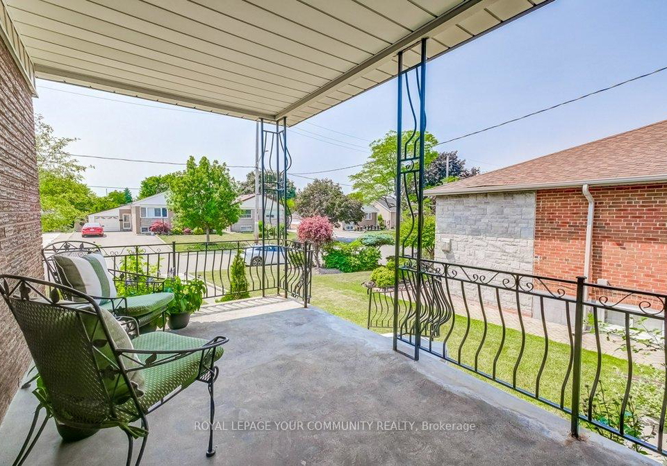 52-whitburn-crescent-york-ontario-w12395869