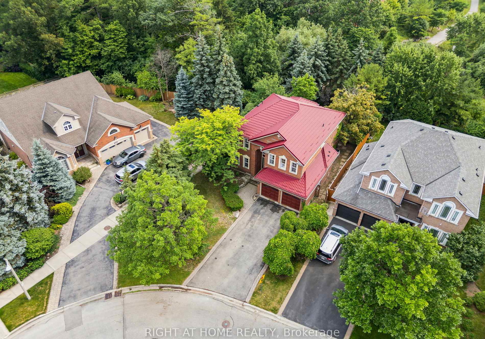 2322-woodridge-way-oakville-ontario-w12395884