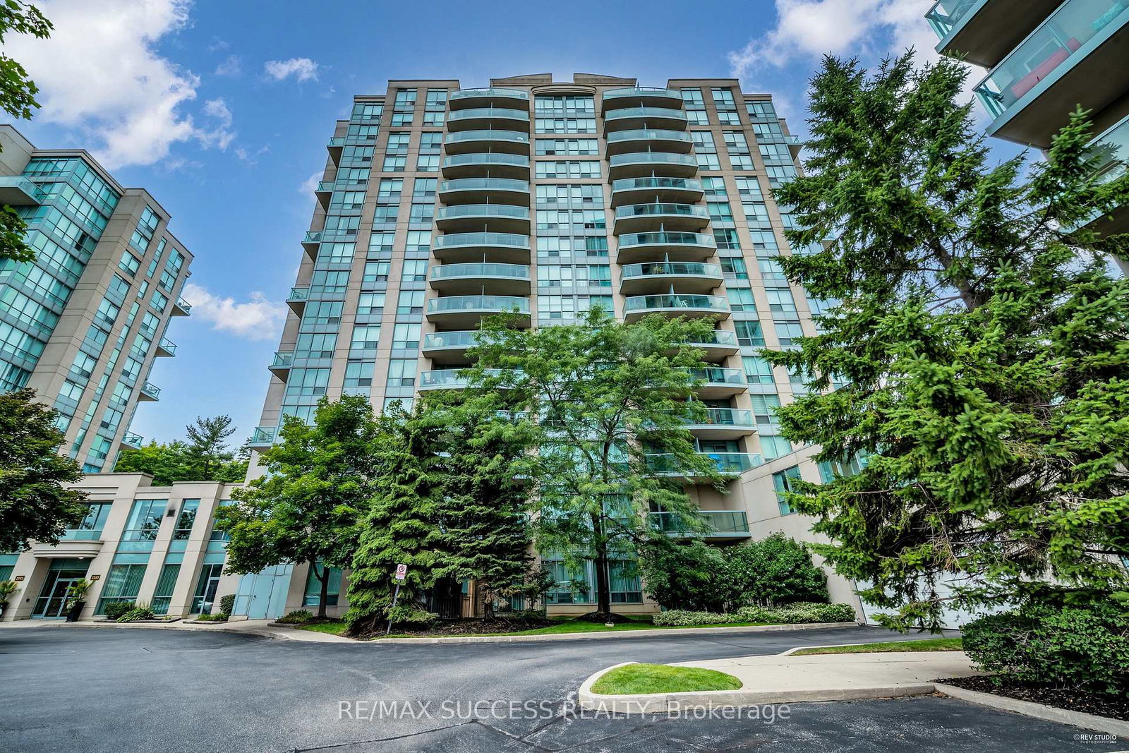 2565-erin-centre-boulevard-mississauga-ontario-w12396034