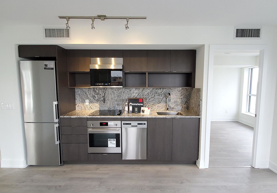 9-mabelle-avenue-etobicoke-ontario-w12396044