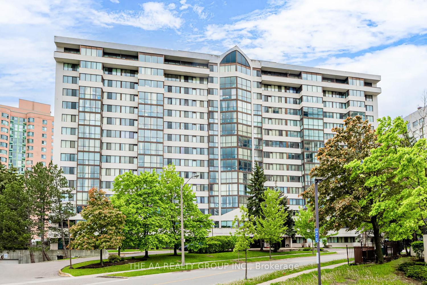 21-markbrook-lane-e-etobicoke-ontario-w12396193