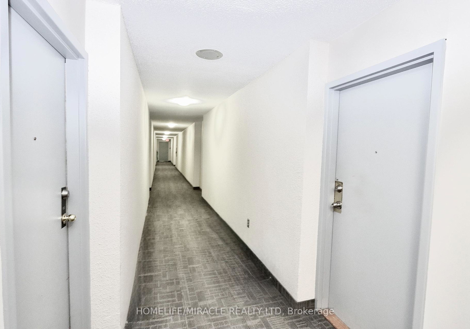40-panorama-court-etobicoke-ontario-w12396387