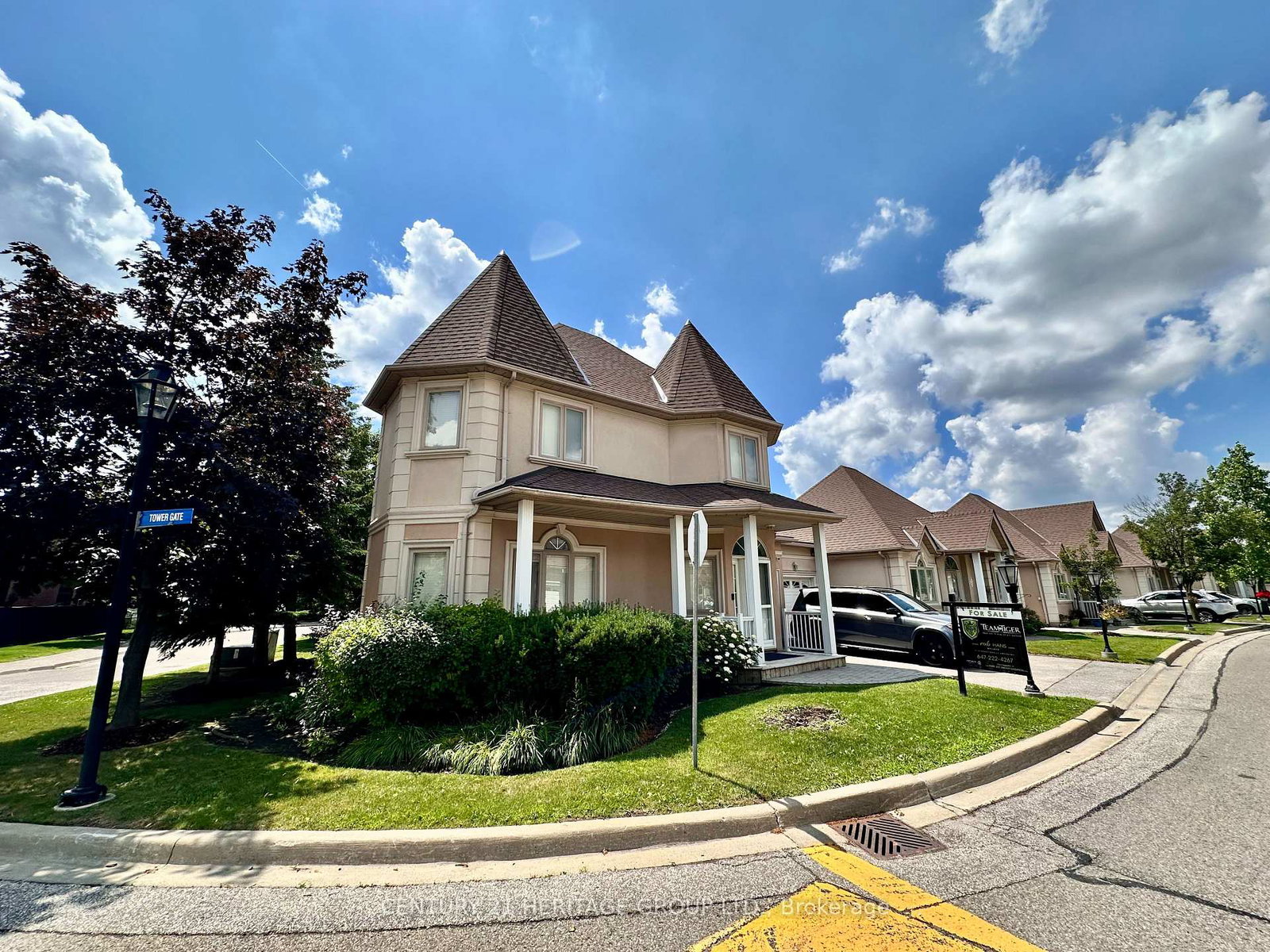 1-tower-gate-brampton-ontario-w12396480