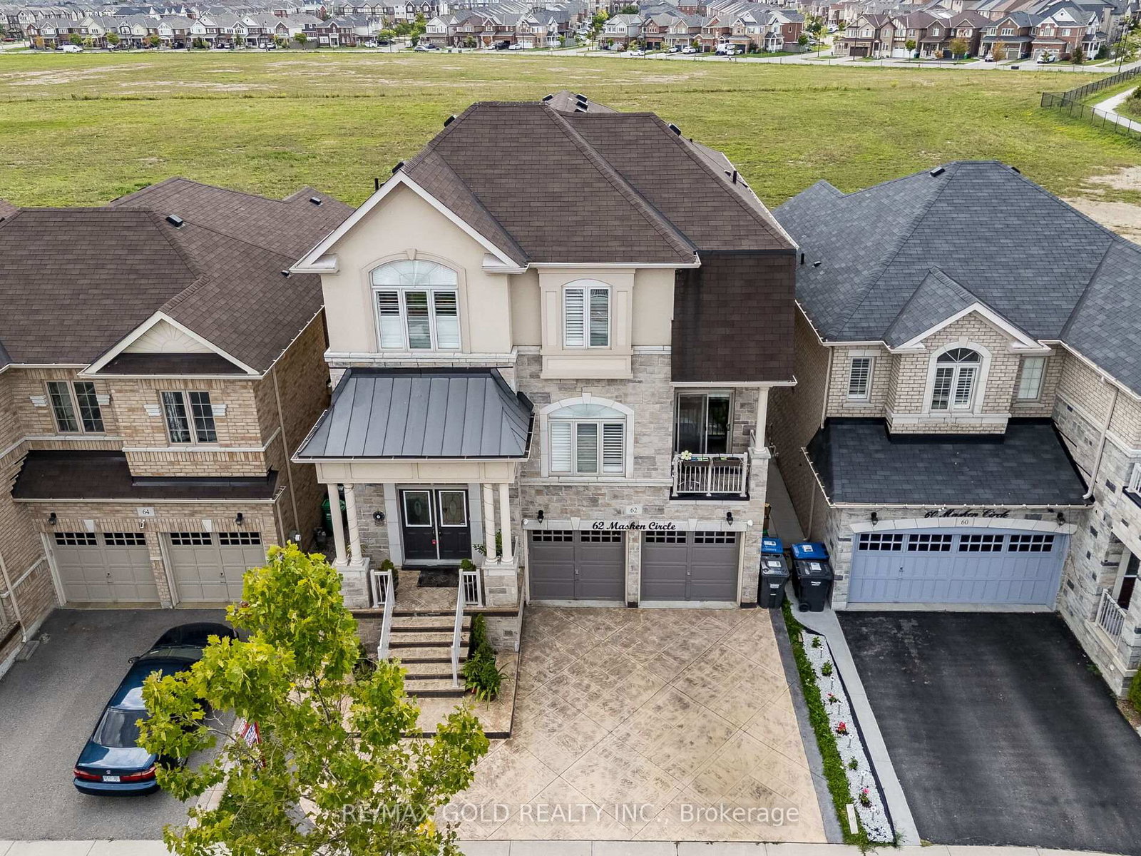 62-masken-circle-brampton-ontario-w12396552