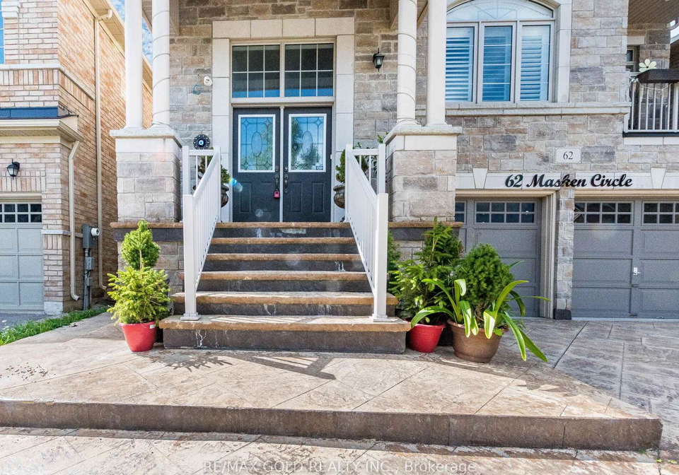62-masken-circle-brampton-ontario-w12396552