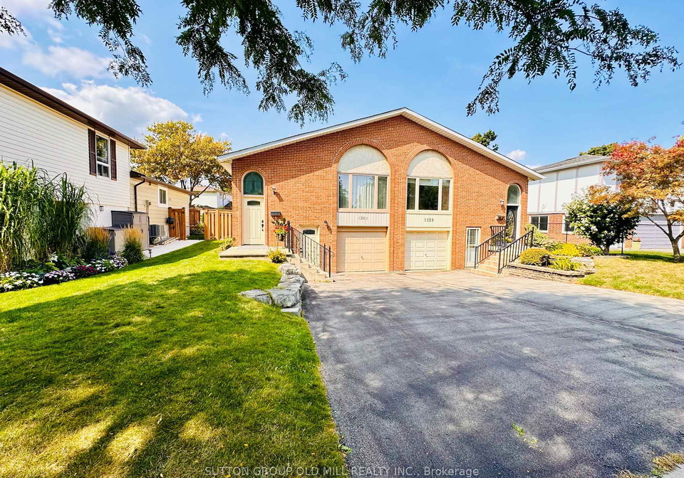 1261-consort-crescent-burlington-ontario-w12396614