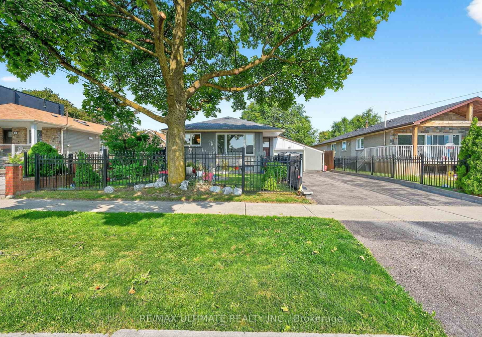 18-courtwright-road-etobicoke-ontario-w12396976