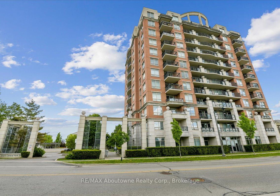 2325-central-park-drive-oakville-ontario-w12397282