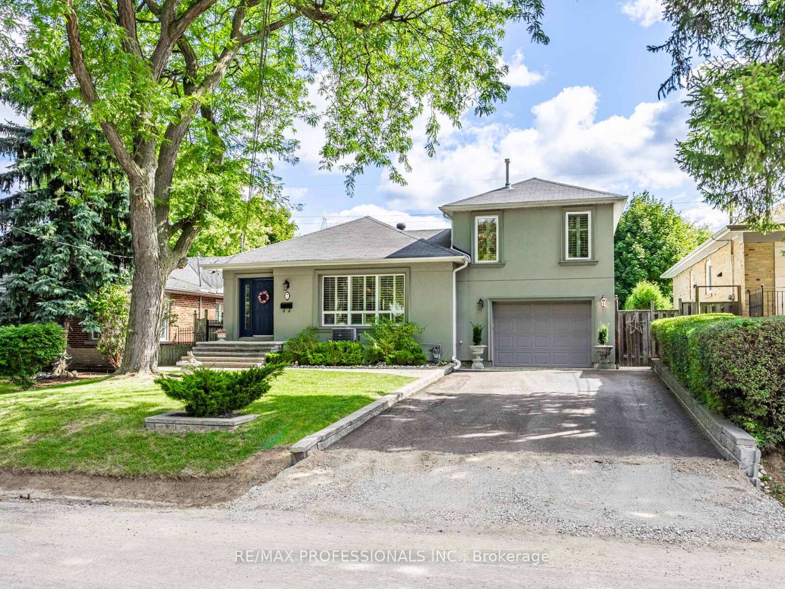7-ravenscrest-drive-etobicoke-ontario-w12397520