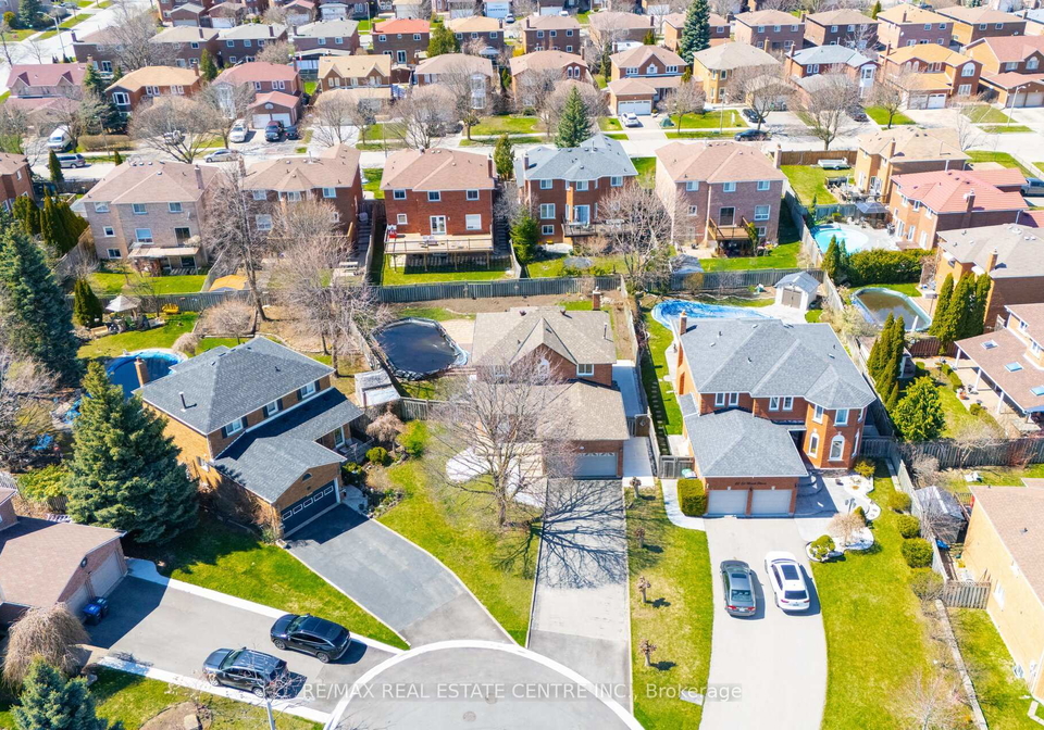 20-st-mark-place-brampton-ontario-w12397690