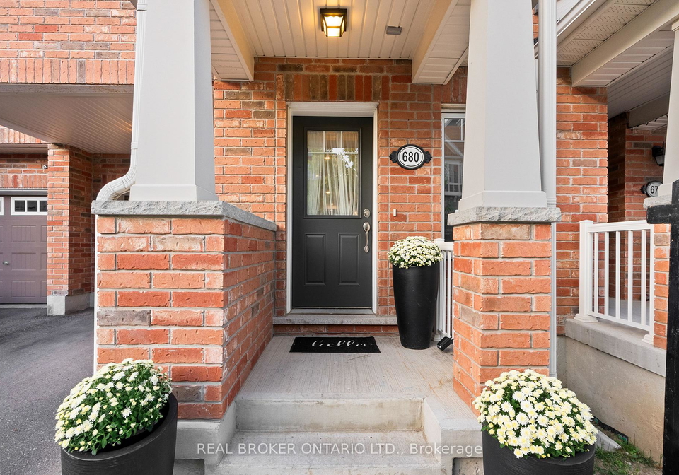 680-laking-terrace-milton-ontario-w12397786