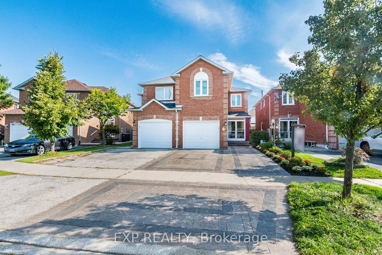 6747-bansbridge-crescent-mississauga-ontario-w12397795
