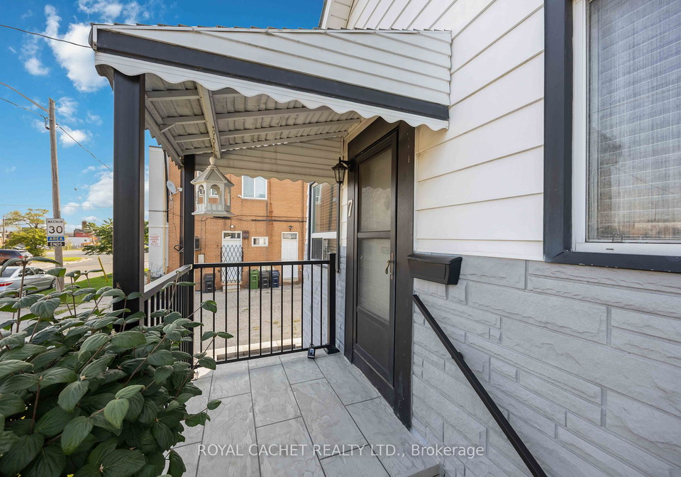 7-albright-avenue-etobicoke-ontario-w12397808