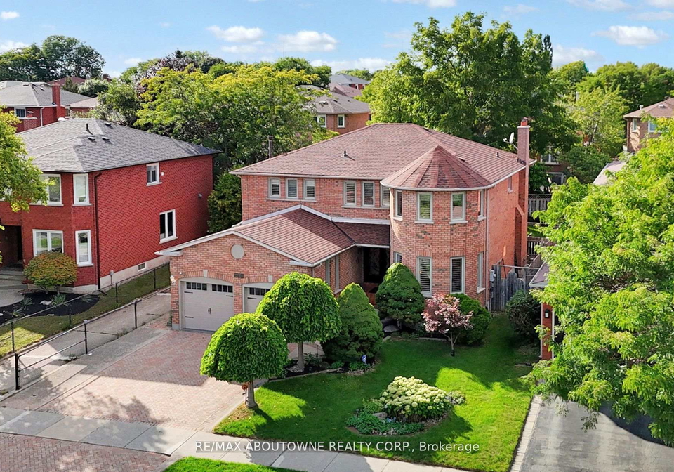1398-winterbourne-drive-oakville-ontario-w12397853