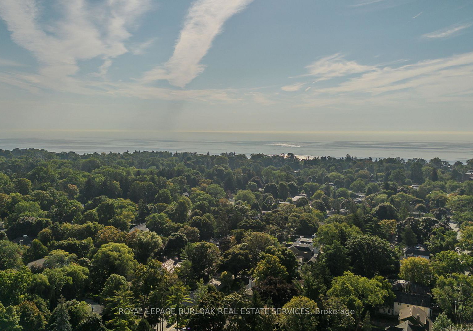 284-douglas-avenue-oakville-ontario-w12398293