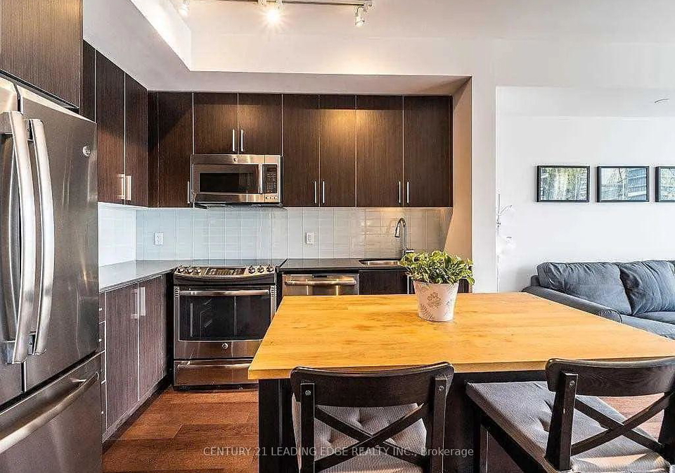 2200-lake-shore-boulevard-w-etobicoke-ontario-w12398317