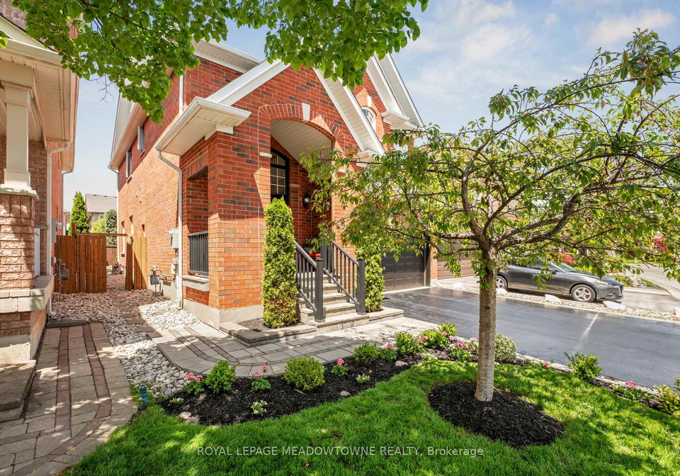 1186-ezard-crescent-milton-ontario-w12398442