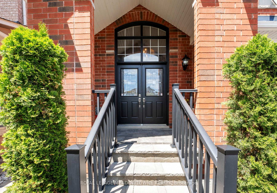 1186-ezard-crescent-milton-ontario-w12398442
