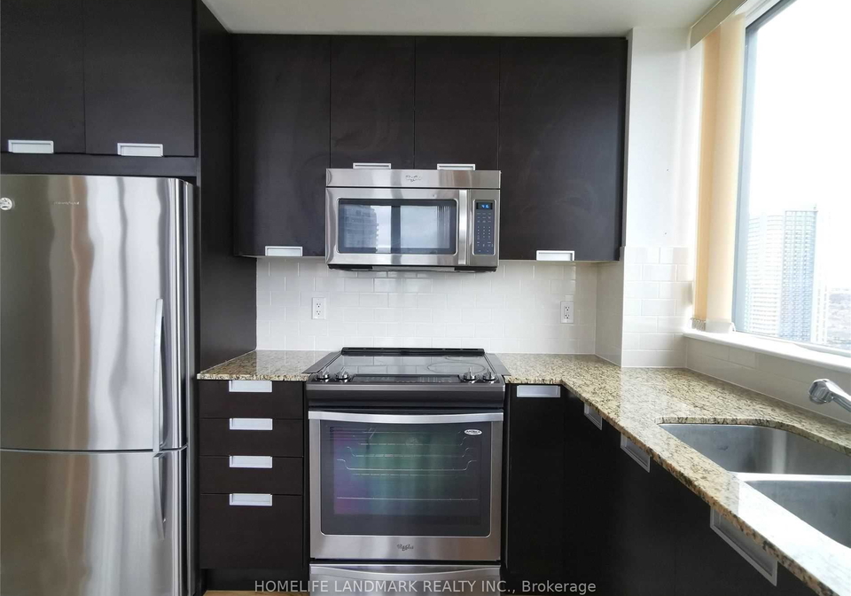 75-eglinton-avenue-w-mississauga-ontario-w12398842
