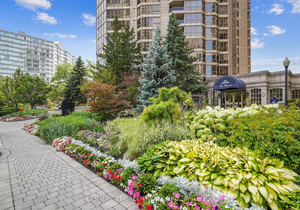55-kingsbridge-garden-circle-mississauga-ontario-w12398848