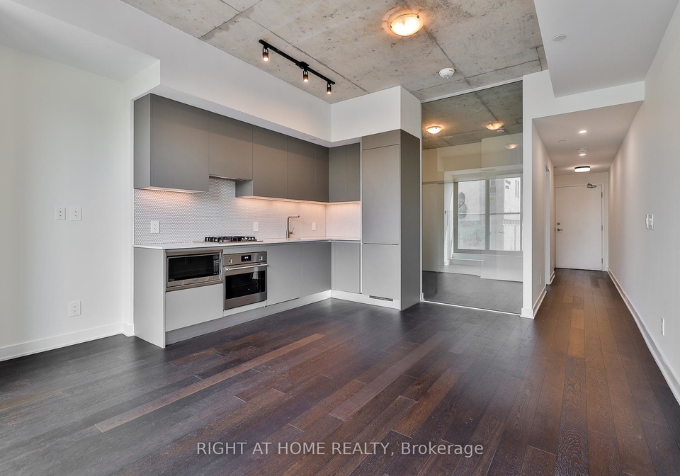 2720-dundas-street-w-toronto-ontario-w12399182