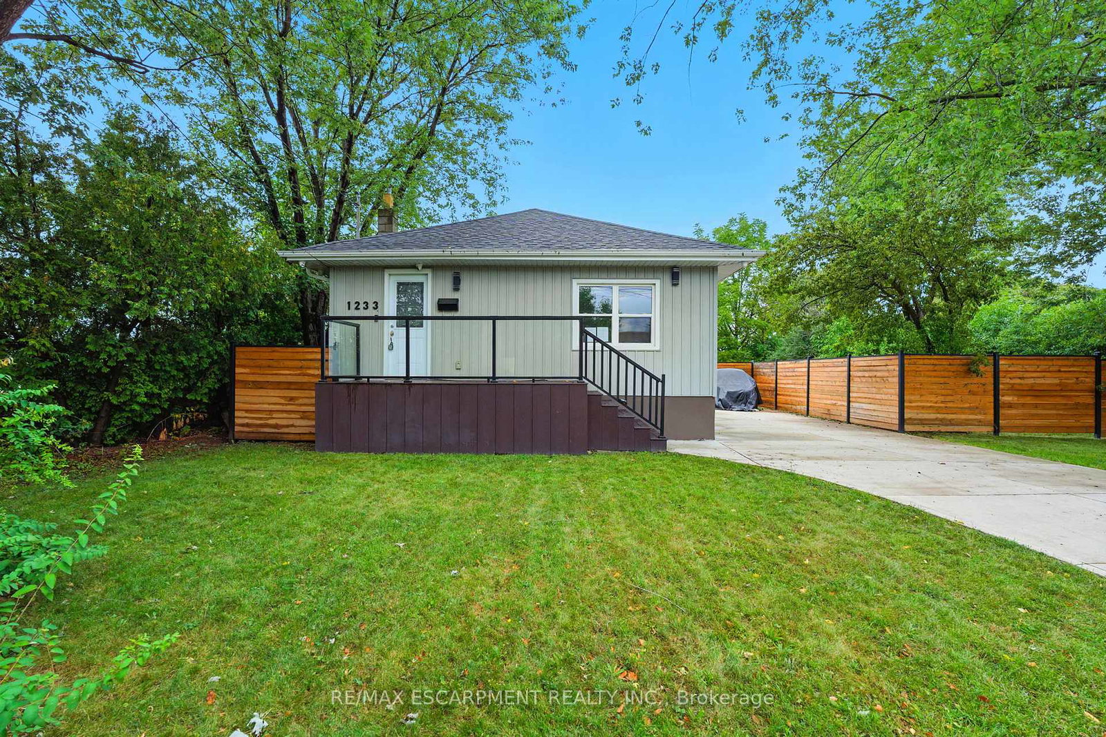 1233-coric-avenue-burlington-ontario-w12399198
