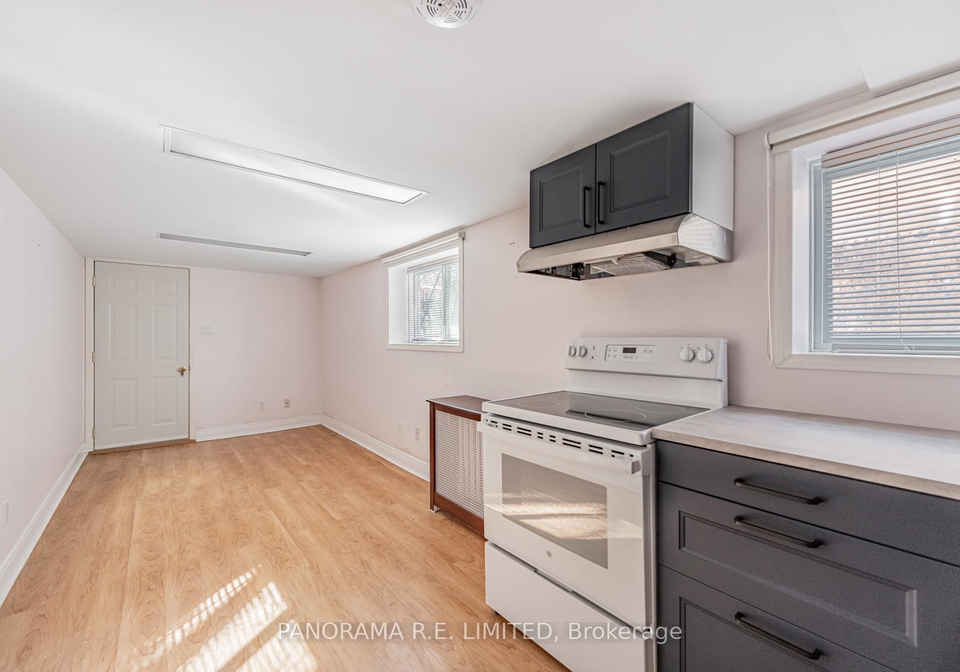 8-thirty-third-street-etobicoke-ontario-w12399204