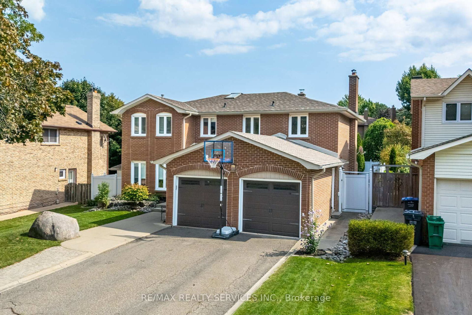 54-maidstone-crescent-brampton-ontario-w12399218