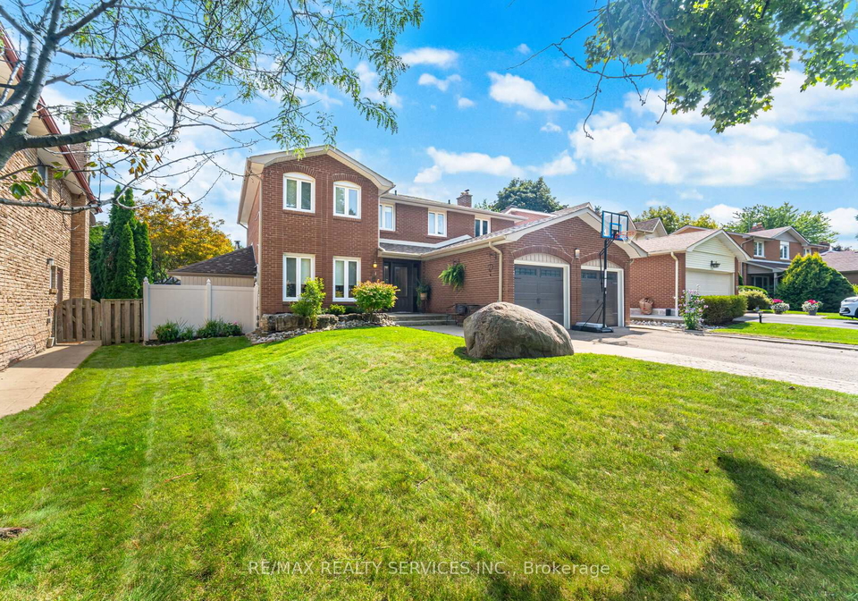 54-maidstone-crescent-brampton-ontario-w12399218