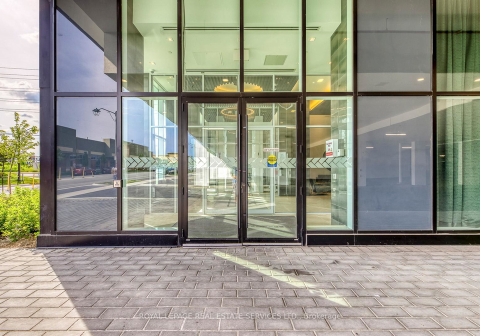 2489-taunton-drive-oakville-ontario-w12399363