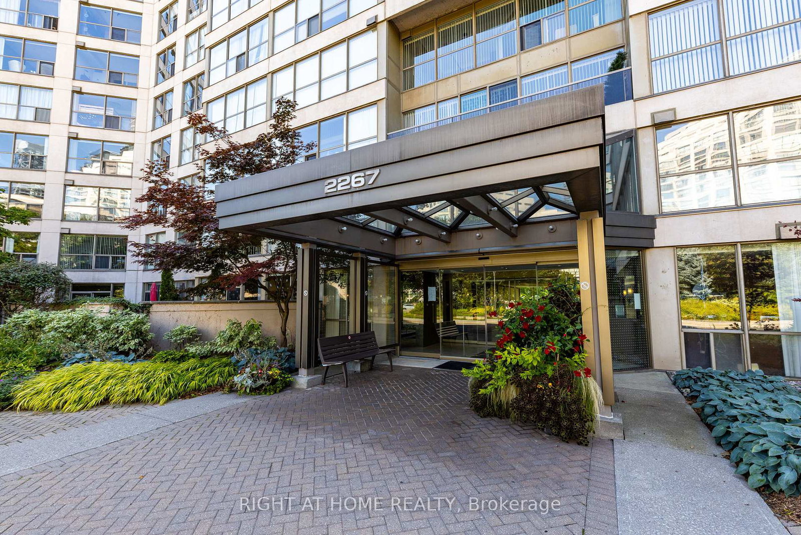 2267-lake-shore-boulevard-w-etobicoke-ontario-w12399374