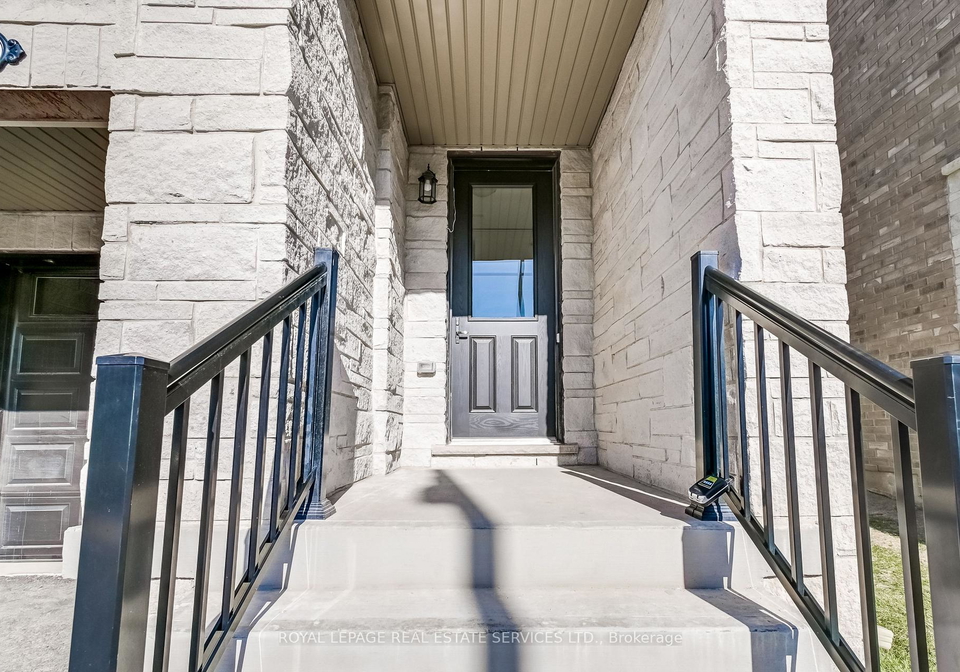 1387-almonte-drive-burlington-ontario-w12399545