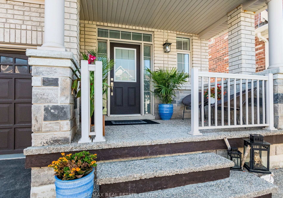 29-masken-circle-brampton-ontario-w12399751