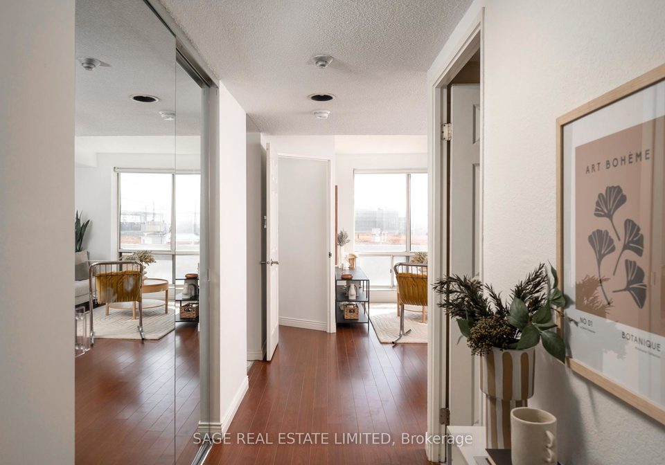 101-subway-crescent-etobicoke-ontario-w12399902