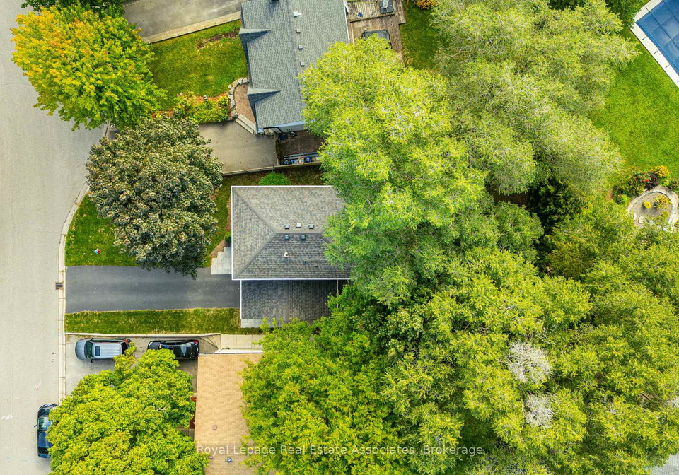 1274-richards-crescent-oakville-ontario-w12400138